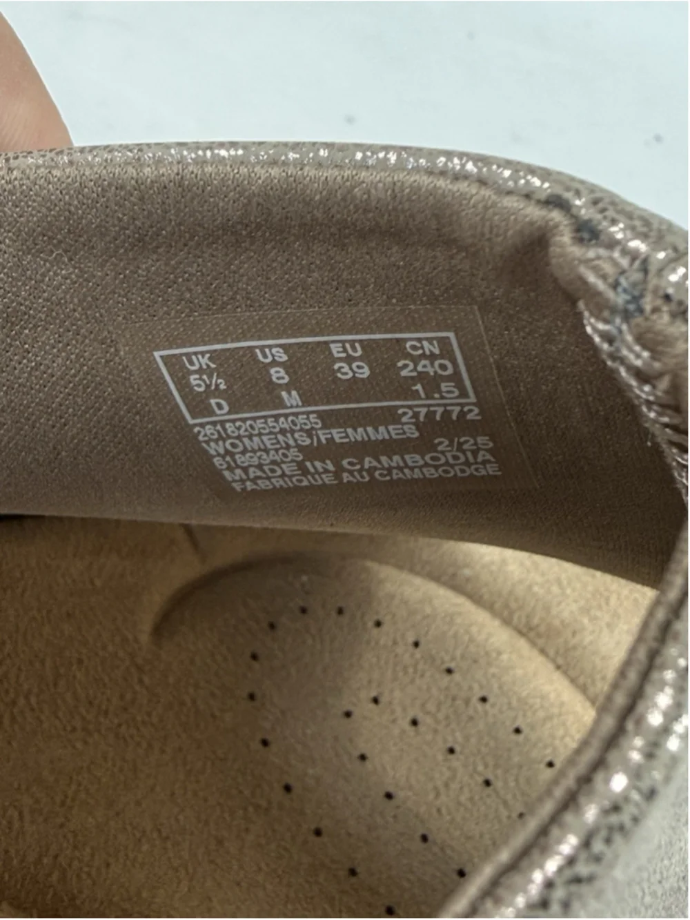 Clarks Collection Nerisa Vine Wedge Sandals Taupe Metallic Size 8 nubuck leather